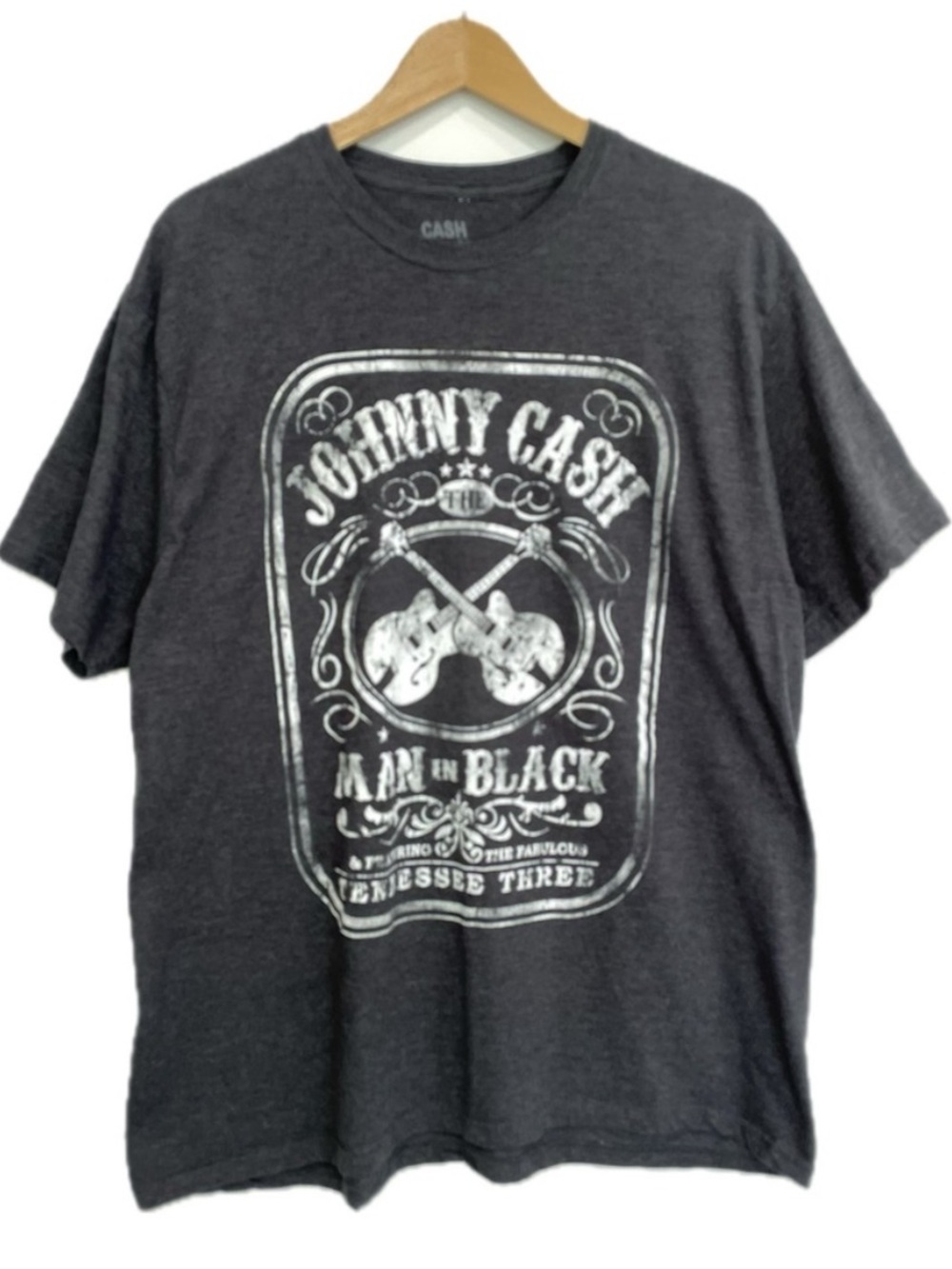 Johnny Cash Graphic Band Tee Mens Size 2XL Men in Black Tennessee Guitar Music